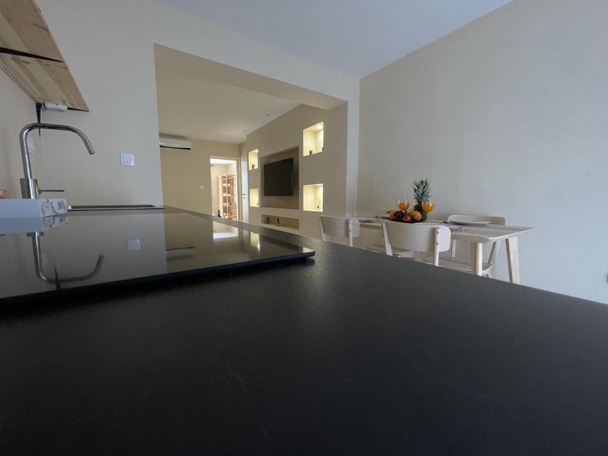 Cozy Apartment Matijas With Private Parking And Terrace Split Eksteriør billede